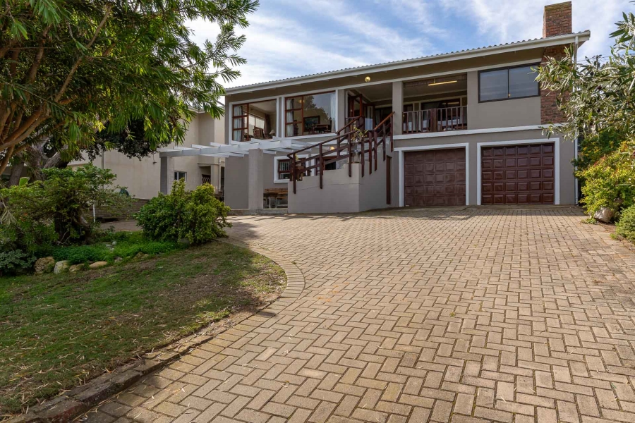 4 Bedroom Property for Sale in Stilbaai Oos Western Cape